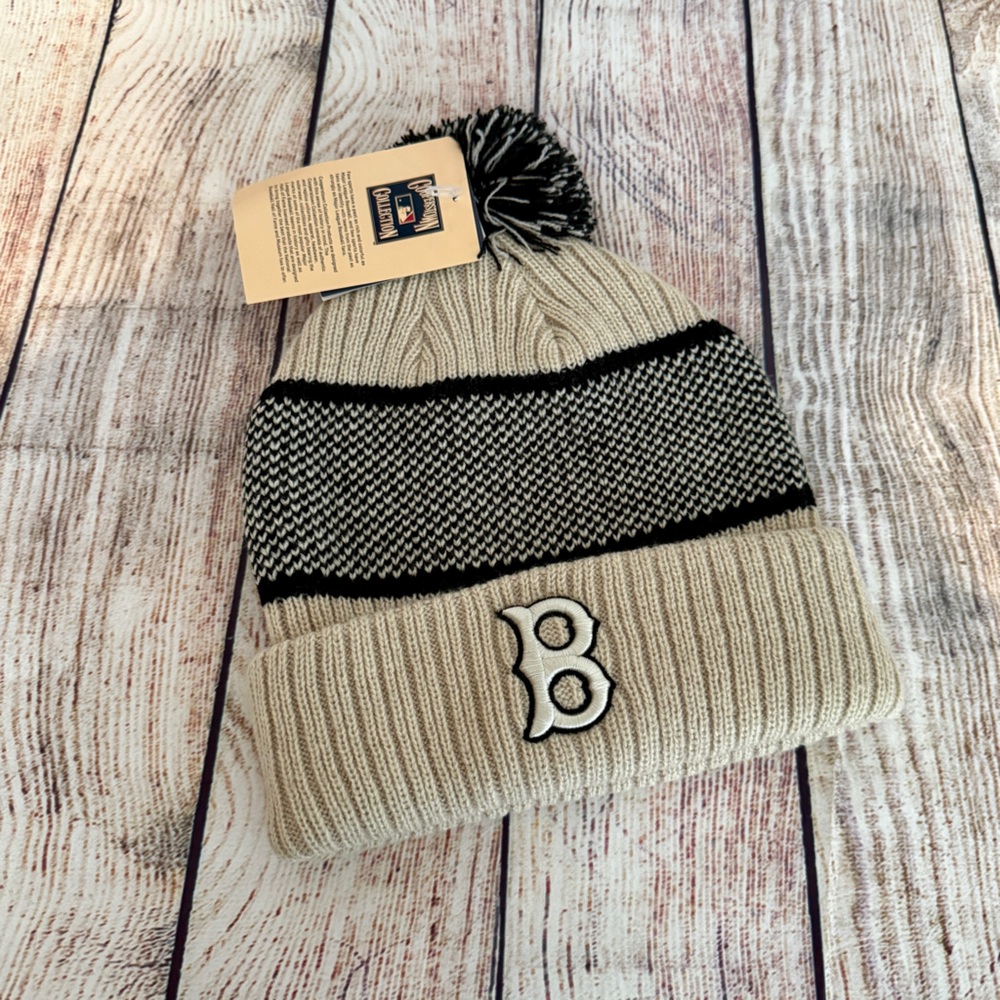New Boston Red Sox Women's Cuffed Pom Knit Hat